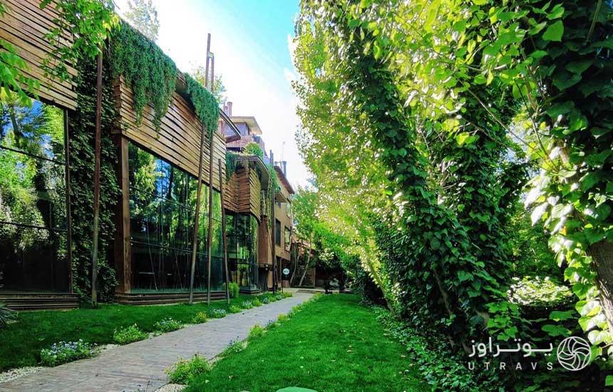 رستوران باغ راز شیراز کجاست؟ آدرس و اطلاعات